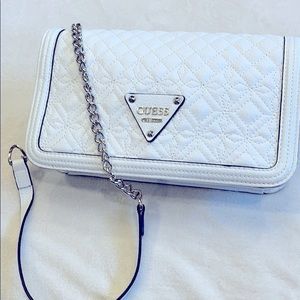 Quilted authentic Guess white and silver crossbody